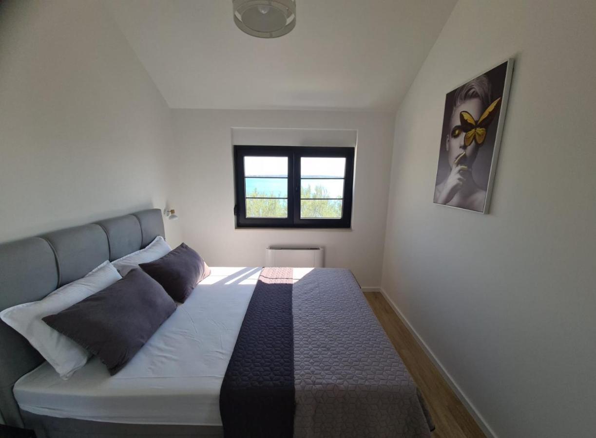 Appartments Akrapovic *