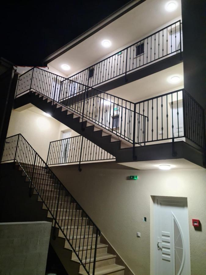 Appartments Akrapovic Vrsi