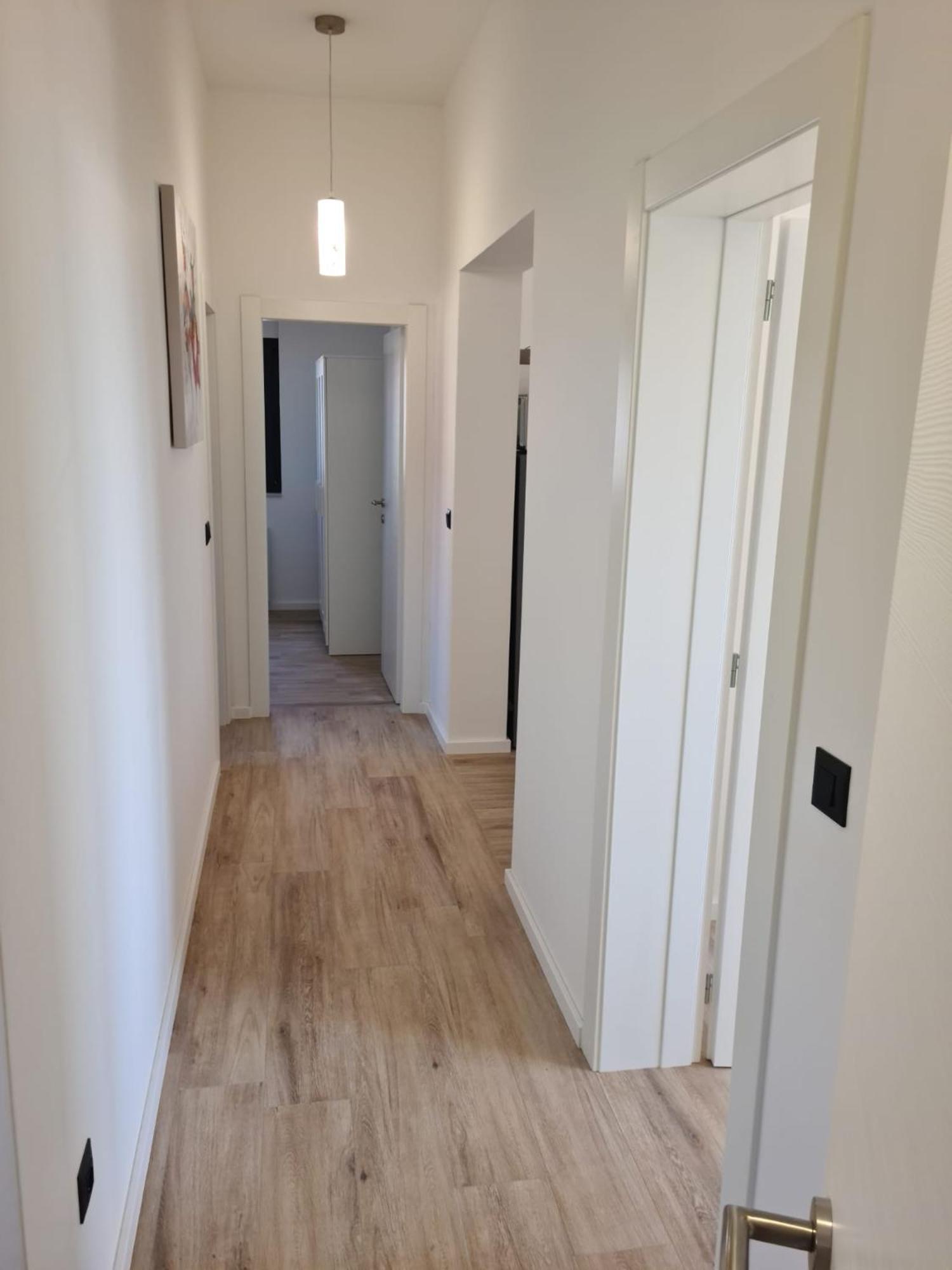 Appartments Akrapovic Apartment